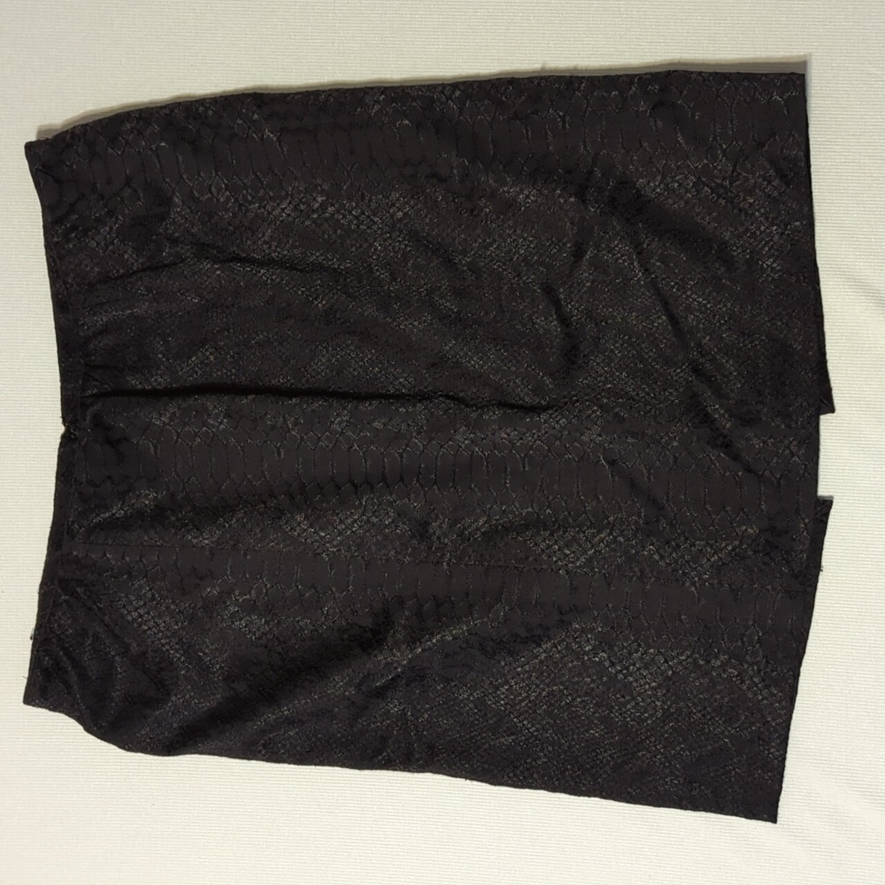 Lane Bryant Black Snakeskin Jacquard Pencil Skirt Size 14‎ Stretch Vent 455